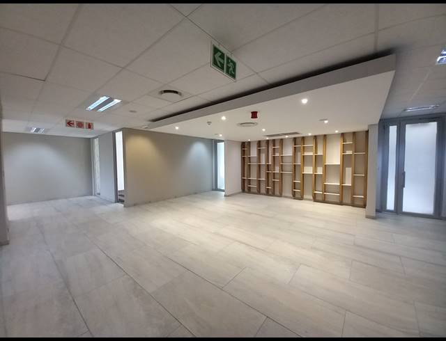 2,500M² OFFICE TO LET IN BRYANSTON